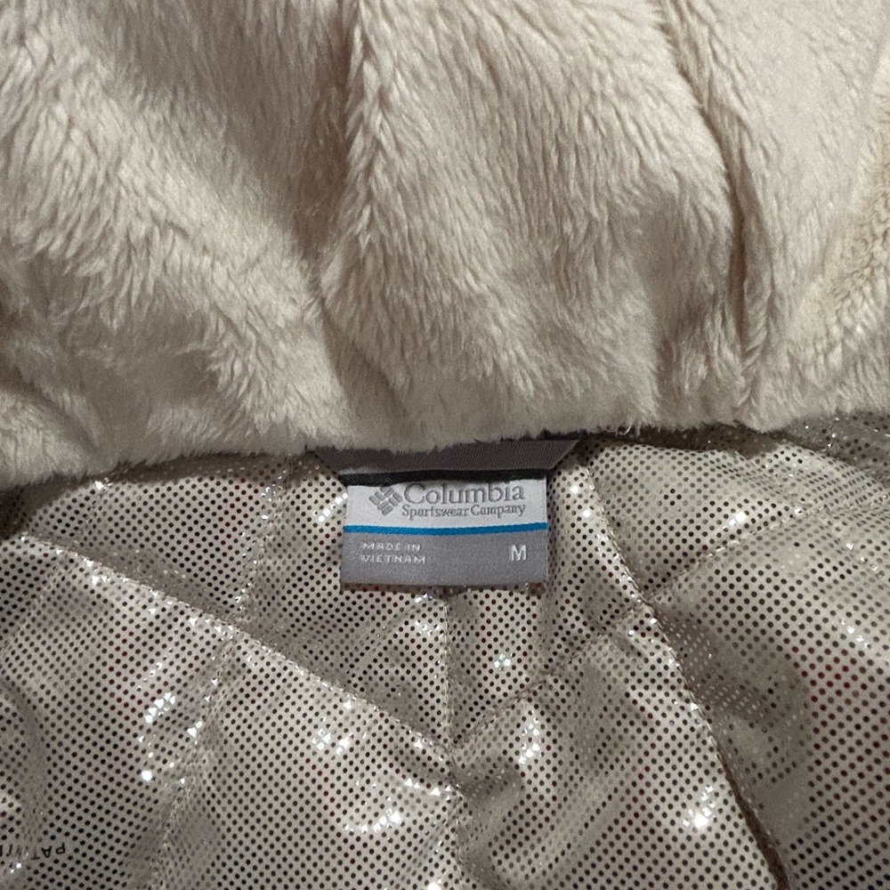 Columbia Women's Quilted Jacket - Picture 3 of 3